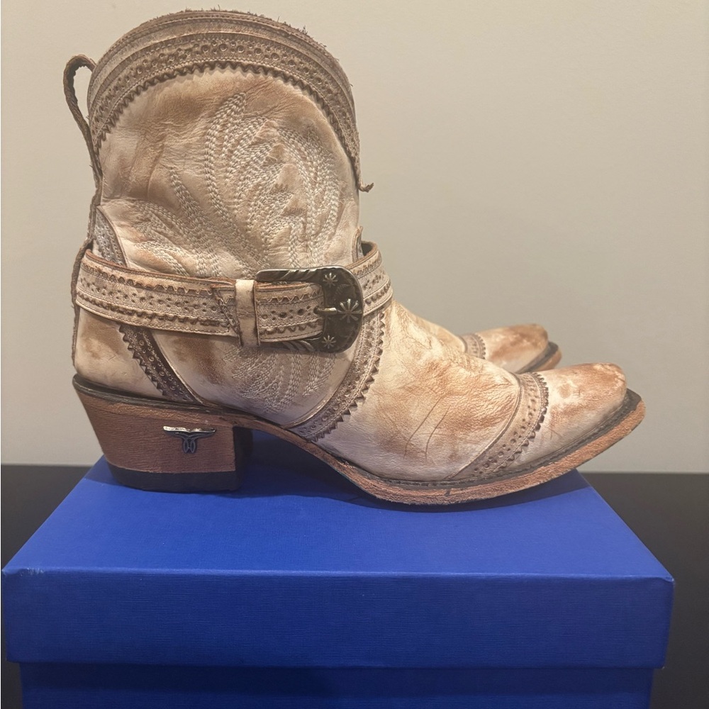 Lane Ballyhoo Leather Cowboy Boots